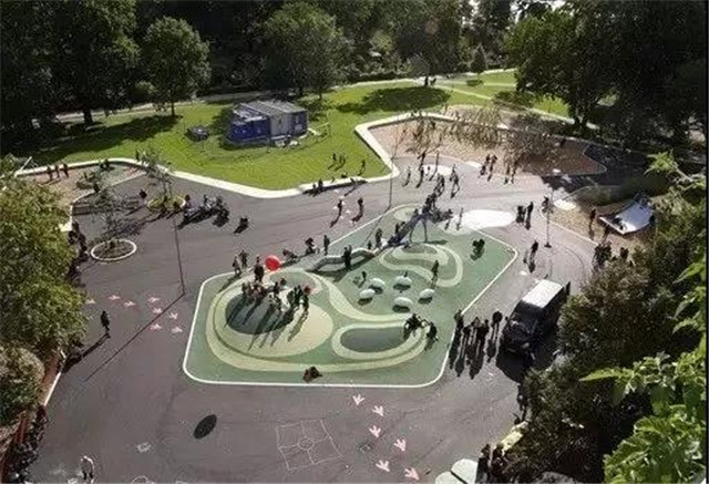 儿童户外活动场地