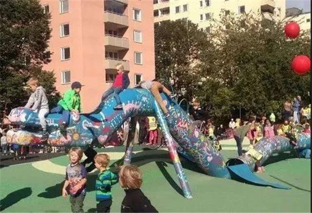 儿童户外活动场地