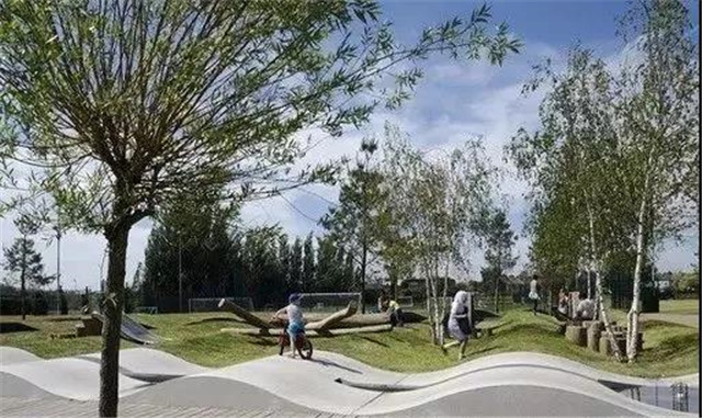 儿童户外活动场地