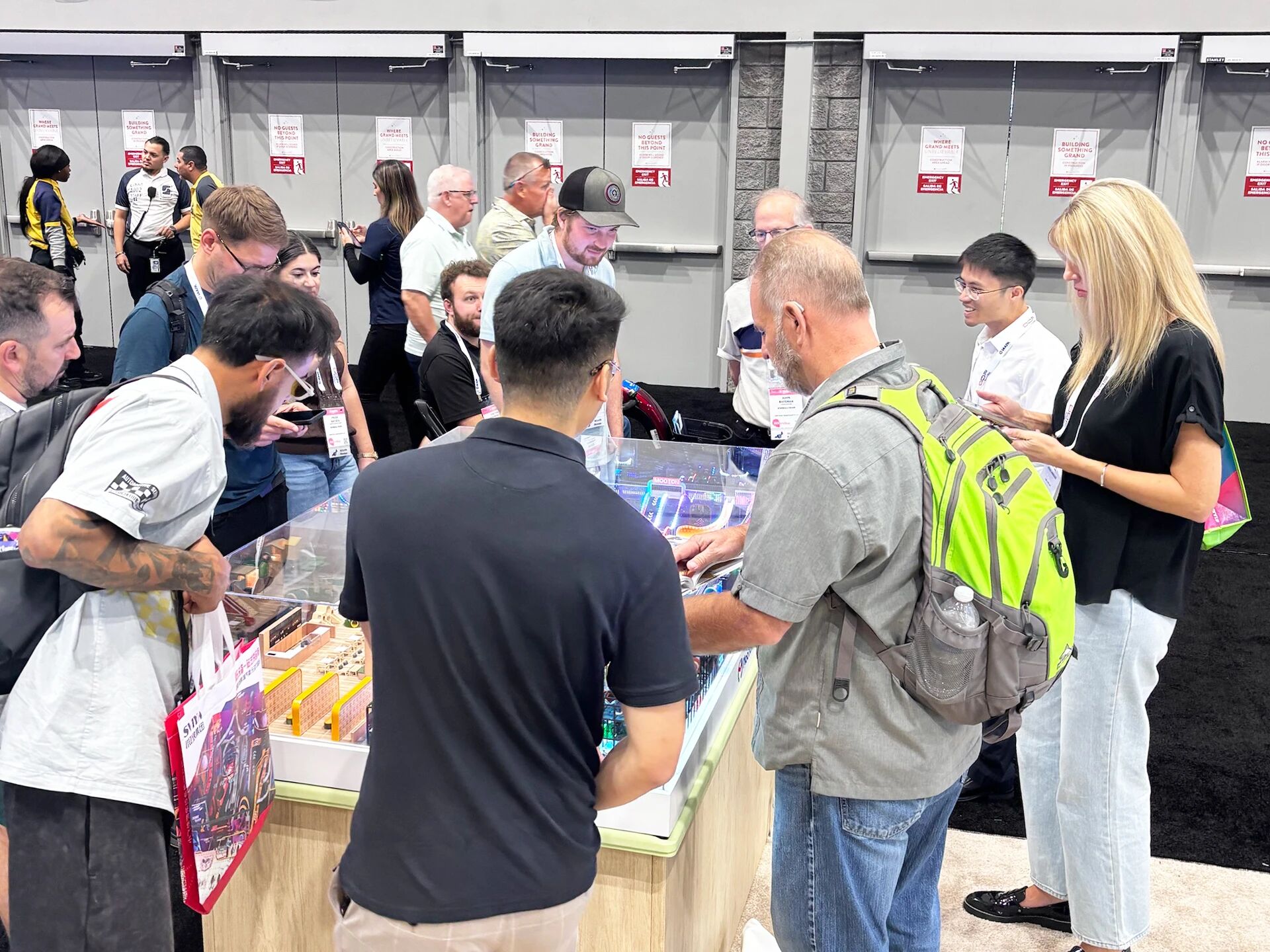 1763971217811863.jpg 9.jpg